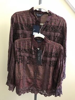 Young Threads NWT Top Wine Floral Pattern Medium Large